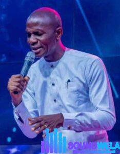 Cornelius Benjamin on stage 